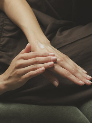 Harnstoffsalbe bei Psoriasis: Warum Urea so wichtig für die Haut ist