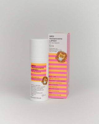 Phametra MED Sonnencreme LSF 50+ für Kinder, speziell für das Gesicht, in weißer Flasche mit farbenfroher gestreifter Verpackung mit Löwenmotiv, entwickelt von Wissenschaftlern und Dermatologen, wasserfest, vegan, ohne Mikroplastik und Duftstoffe